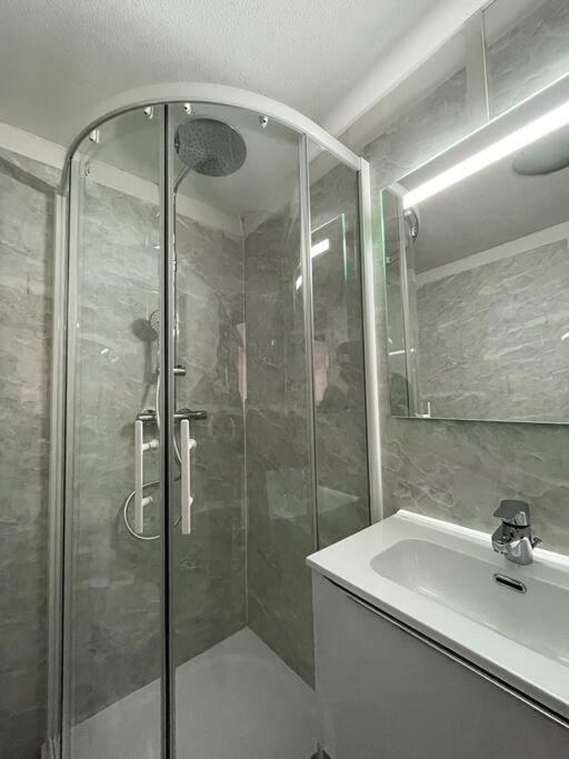 Reims - Duplex Au Coeur Du Quartier Saint-Remi Appartement Buitenkant foto